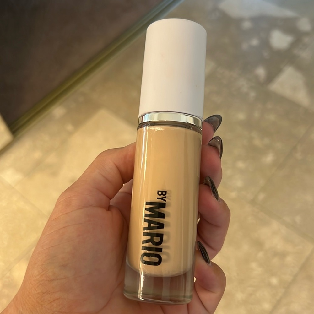 SurrealSkin Luminous Hydrating Foundation SHADE 5N